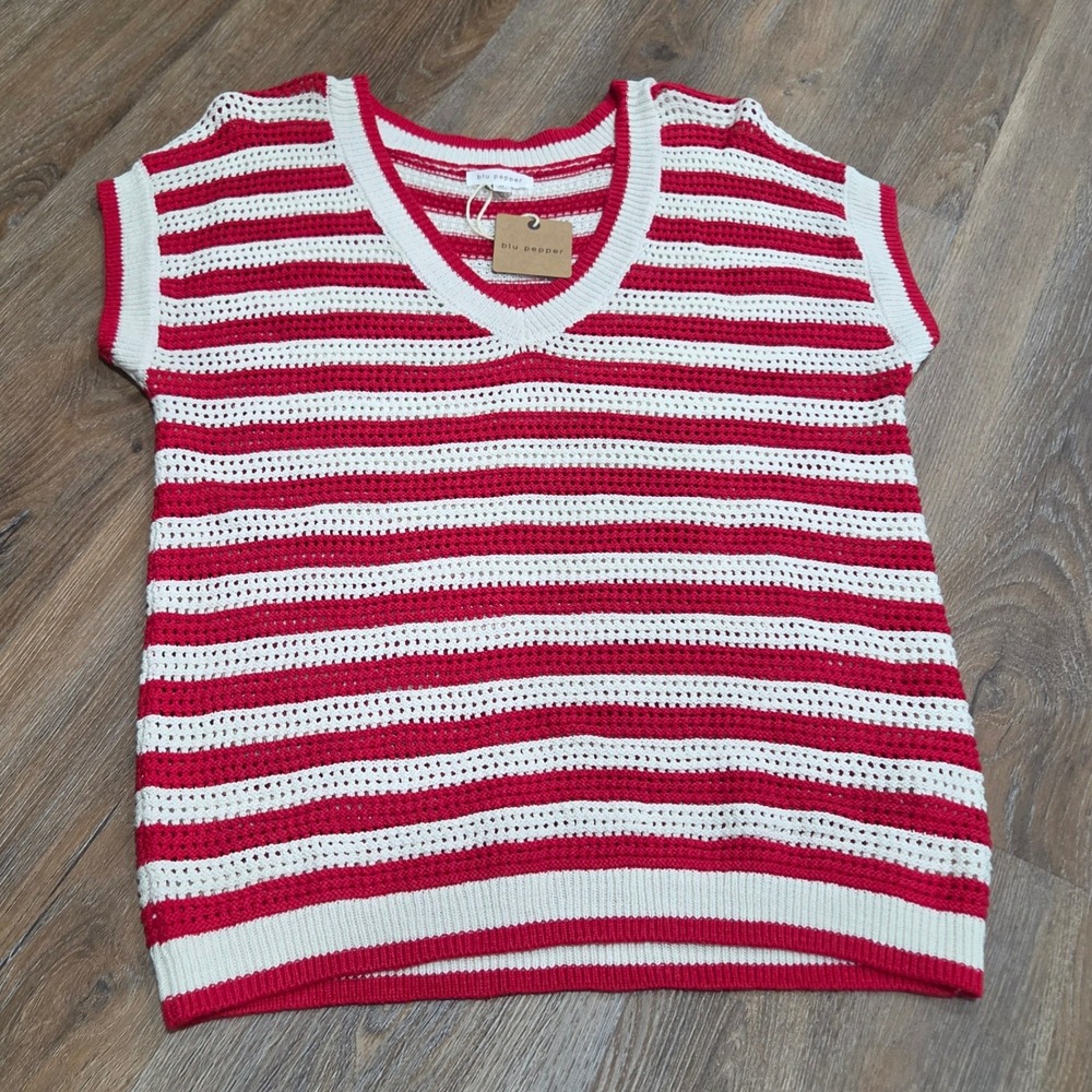 Blu Pepper Red White Striped Knit V-Neck Sweater Vest Top B5ST1072 Medium NWT